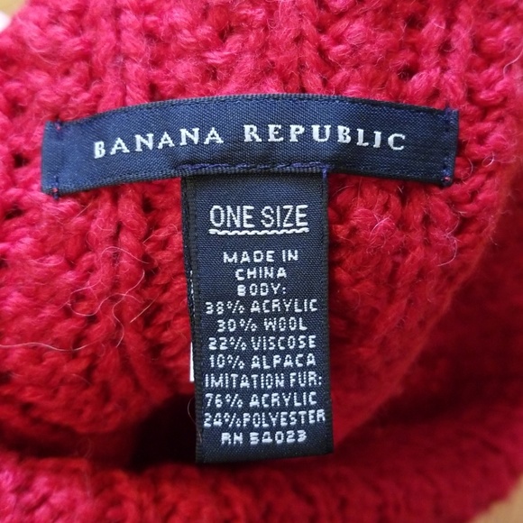 EUC Banana Republic Beanie & Fingerless Gloves - Picture 3 of 6